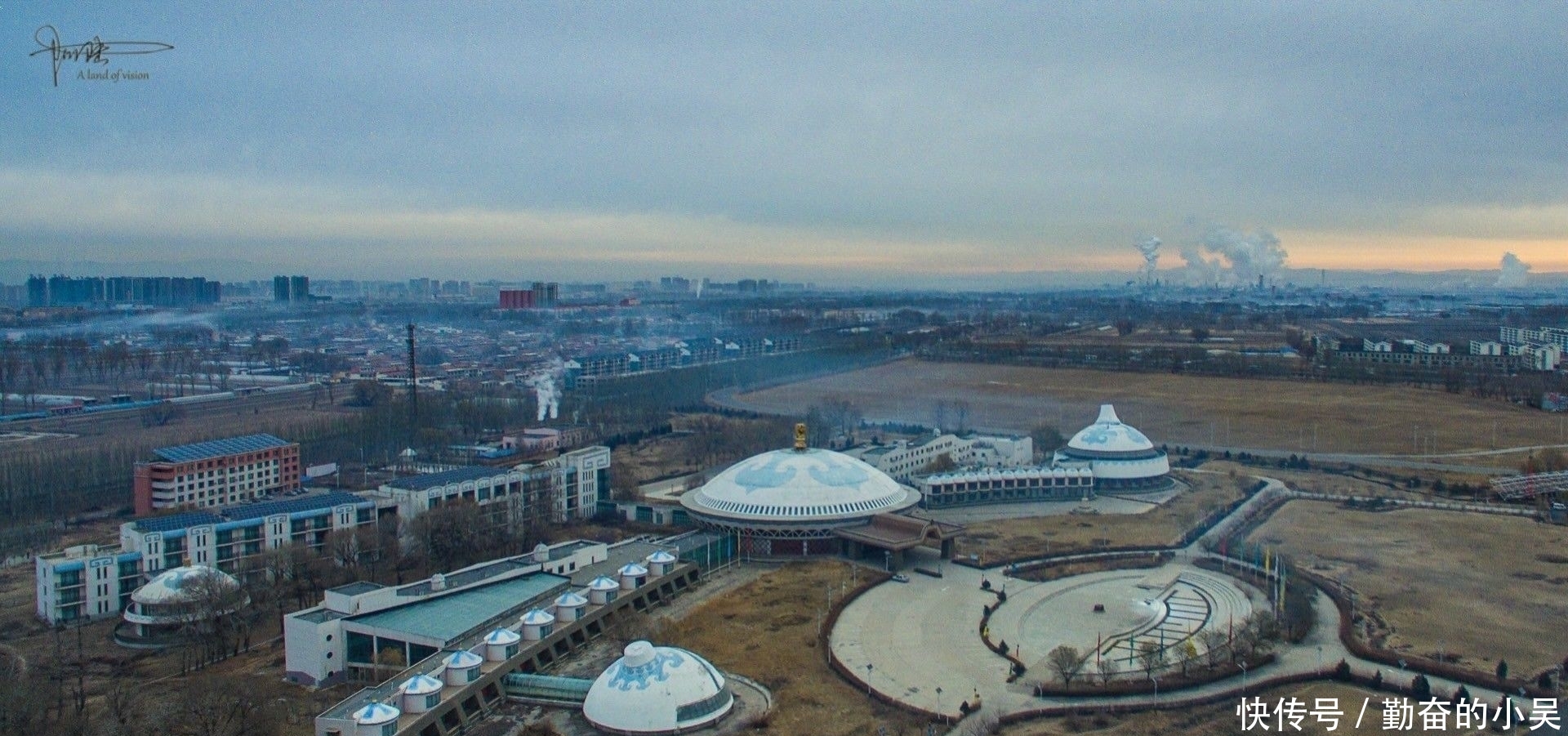 航拍|航拍视角下的成吉思汗纪念堂和周边环境