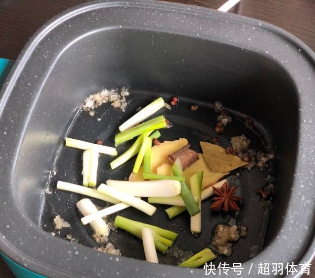 青椒|青椒鸡块,简单快手又美味,有肉有菜,营养超丰富