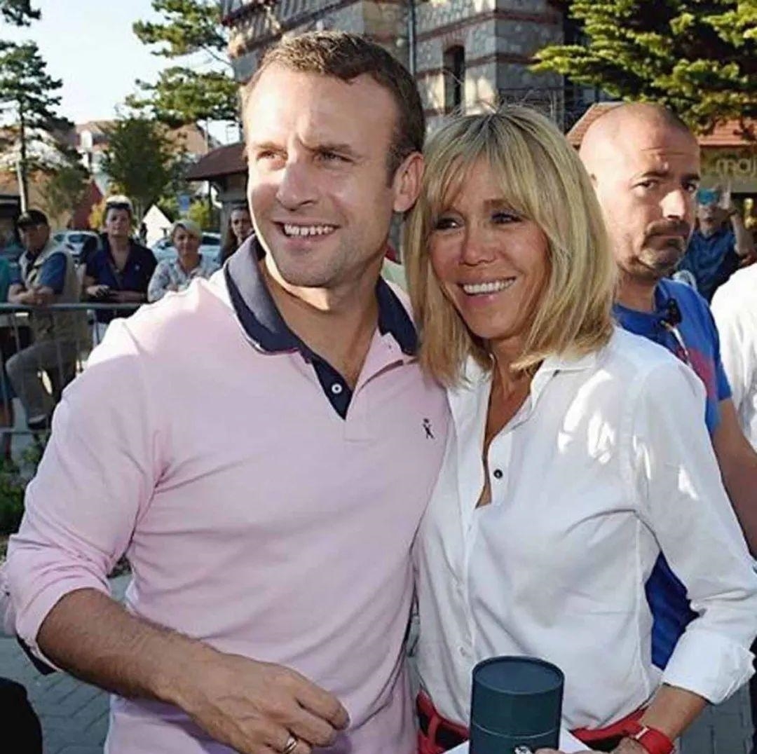  总统|布里吉特正打电话，却被丈夫法式深吻强行堵住嘴，总统先生好霸道