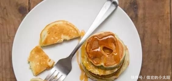 面粉|这才是煎饼果子最好吃的做法,煎饼香,果子酥,比外面卖的还好吃