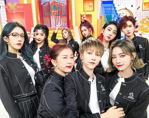  后援会|陆柯燃缺席团队活动疑似单飞？看到粉丝后援会的解释，我明白了其中缘由