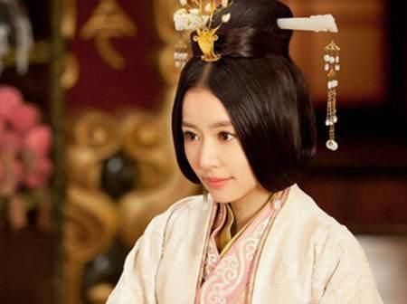 延续汉朝|光武帝刘秀作为开国君主, 为何大部分历史书都是只言片语略过?