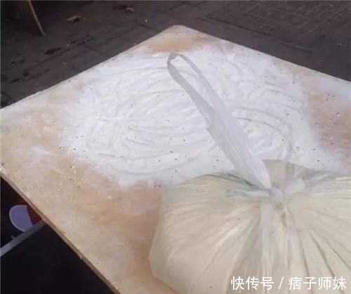 详细|脆皮大油条配方、做法大公开!(附详细图解)