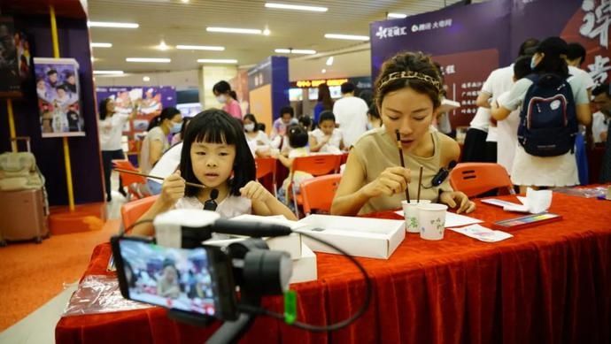  通草画|回顾｜从一张薄薄的通草纸解锁非遗潮奢玩法！