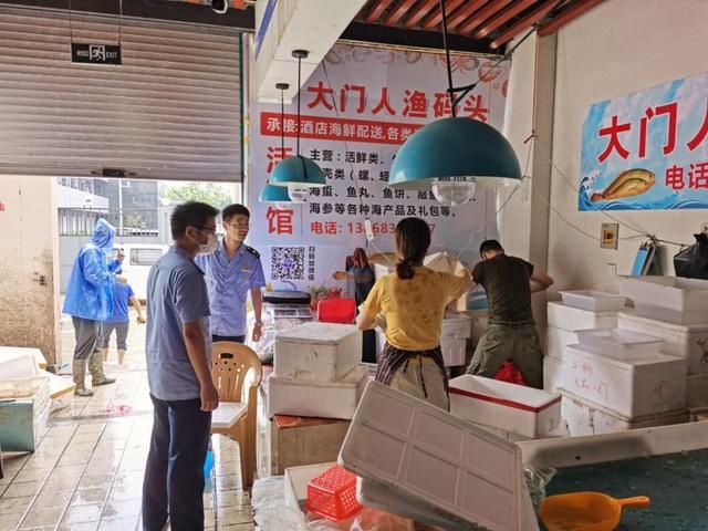 风雨|台风“黑格比”过境，“市监蓝”不惧风雨继续前行