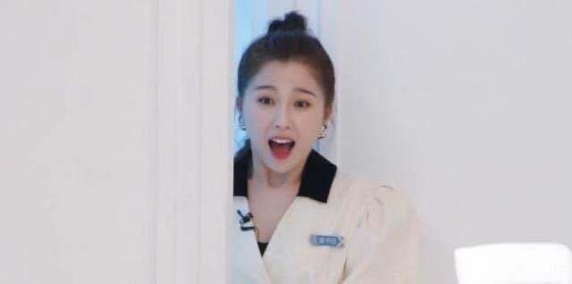 进组|《青春2》虞书欣还没上台,镜头比导师还多?被网友吐槽带资进组