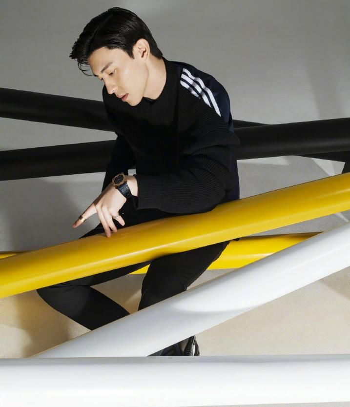  阴阳师|邓伦拍《阴阳师》断水3天，被导演郭敬明称赞，网友：太敬业了