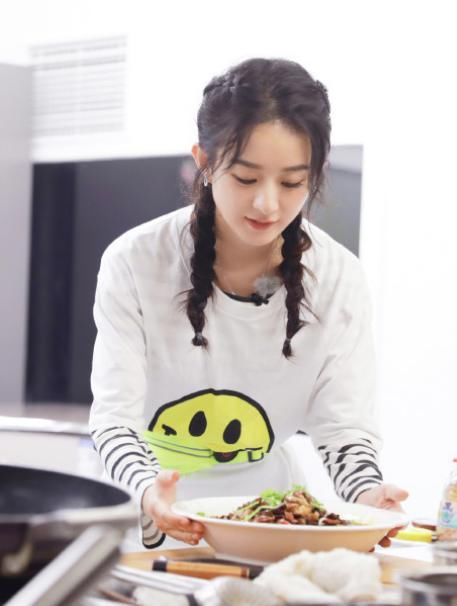  图里|《中餐厅》甩锅？宣传图里撤下赵丽颖，制作人否认恶意剪辑