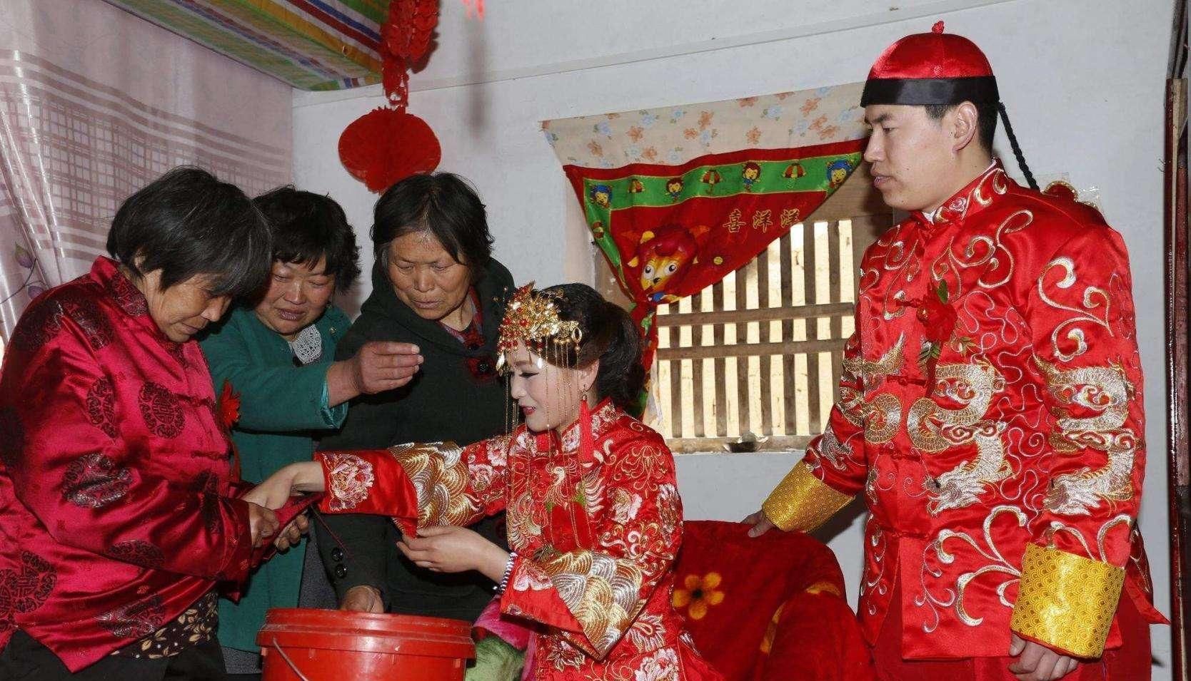 最终|女儿要彩礼被拒，怒将父母告上法庭，最终判决让人意外，却很合理