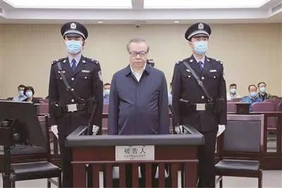  情妇|华融原董事长赖小民被诉重婚罪 情妇集中被捕实为扫黄现场