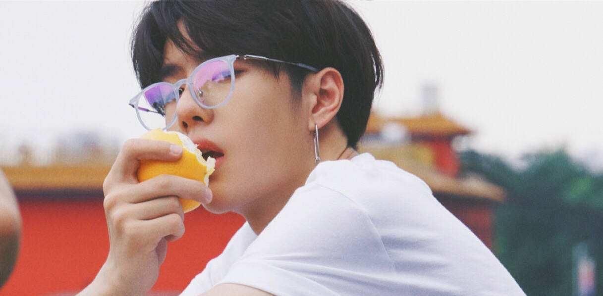  谁家|王一博被称乐华“太子”, 粉丝列出道悲惨史, 没听谁家太子这么惨