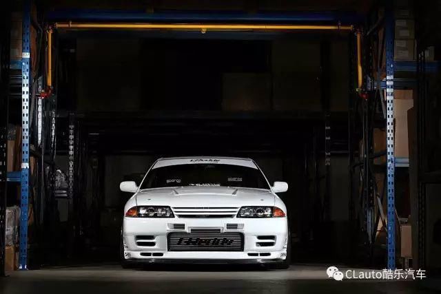  姑娘|我也想遇见个开R32 GT-R的姑娘，然后深陷其中不可自拔