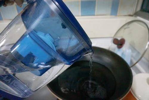 下饭|春天,多给家人烧这肉,又香又入味,30分钟就做好,真下饭