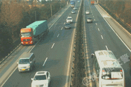  应急|现在还有人不知道应急车道的作用？