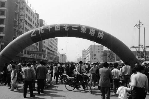 桑塔纳|90年代风靡全国的2元抽桑塔纳:其实是一场骗局,至今还有人上当