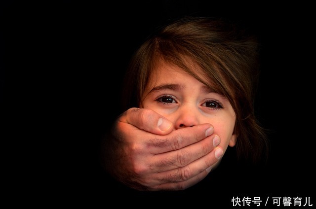  回家|走失萌娃派出所一日游，网友：爸爸太粗心，宝宝防丢牢记三个要点