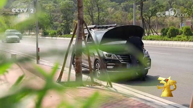  神车|315曝8大黑料:汉堡王用过期面包,五菱神车要人命,万科精装房漏水