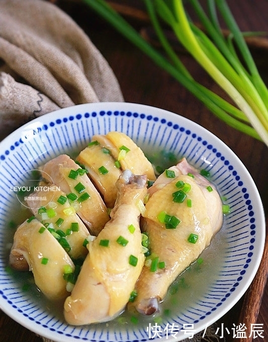 鸡肉|蒸出来的美味,又鲜又嫩的鸡腿吃法,一滴油没放,清淡有滋味