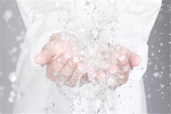 天天|几类常见物品,可能会引发宝宝“中毒”,第一种父母天天给娃用