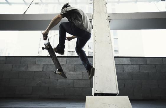  节目中|2004年，演员张正镇被年糕堵塞呼吸道身亡，一场综艺毁了他一生