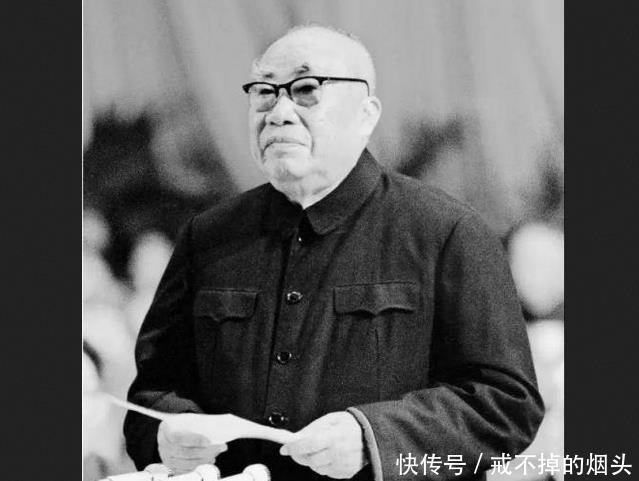 和毛主席|我军历史上的五虎将, 五人之间互相不服, 却唯独只服一人!