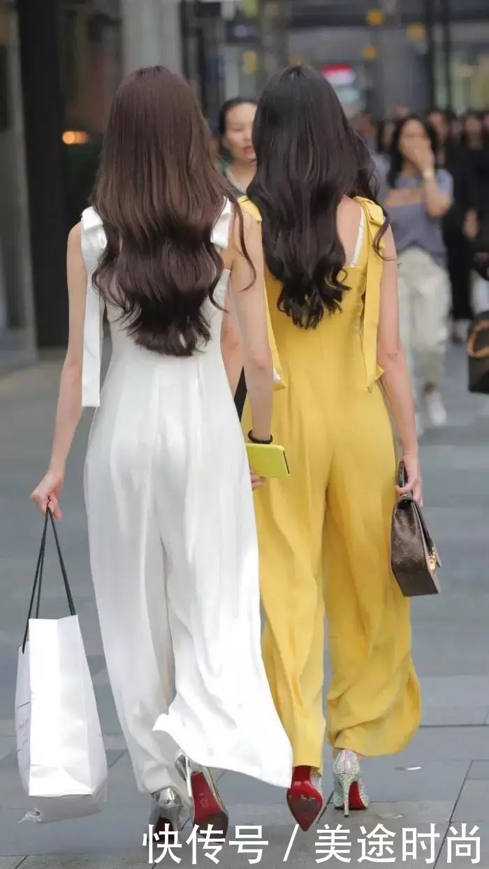  自信|连体阔腿裤时尚耐看彰显自信