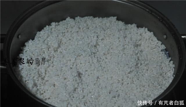 教你做|农村姑娘教你做糍粑,步骤简单,1次就成功,学会给家人露一手