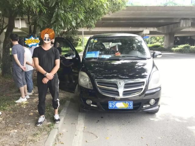  果断|7座商务车挤满14人，石排交警果断拿下