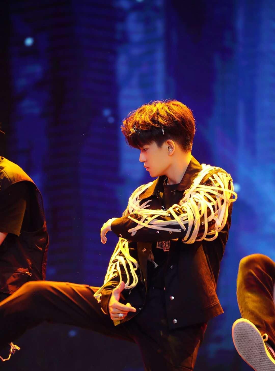  舞者|《舞者》最终章！选手家属发声 任嘉伦录制中去厕所竟是为这！