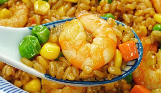 鸡蛋|不足两三道食材，如何做出人人称赞的美味炒饭？