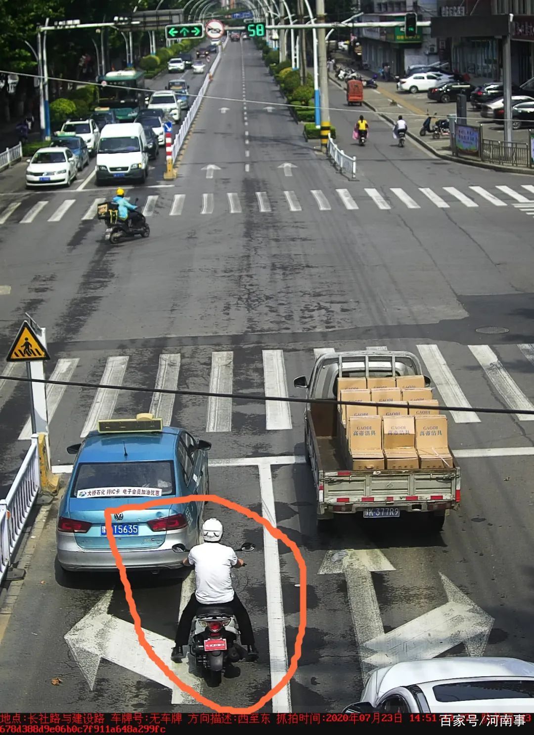 自行车|长葛交警监控：昨天，看谁家电动自行车及三、四轮车逆行、压线啦