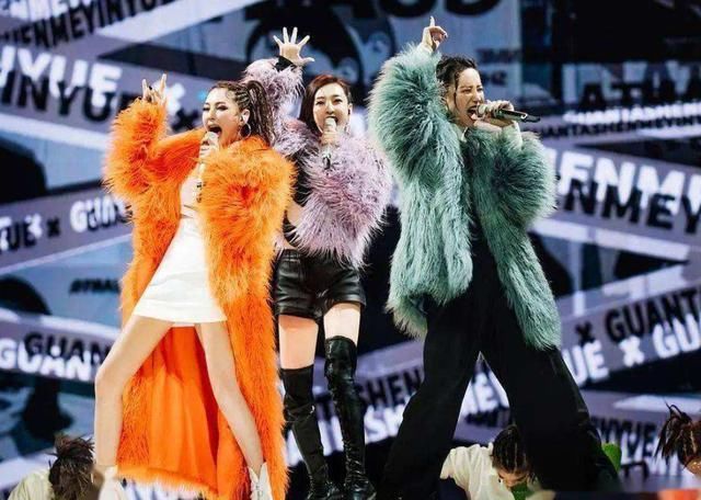  现场|《浪姐》投票魔幻，被喷＂小聋瞎＂现场观众喊冤，节目组要背大锅