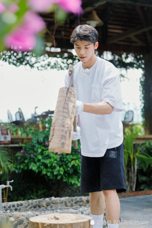  全程|许光汉参加《向往的生活》，网友：全程都替他感到尴尬