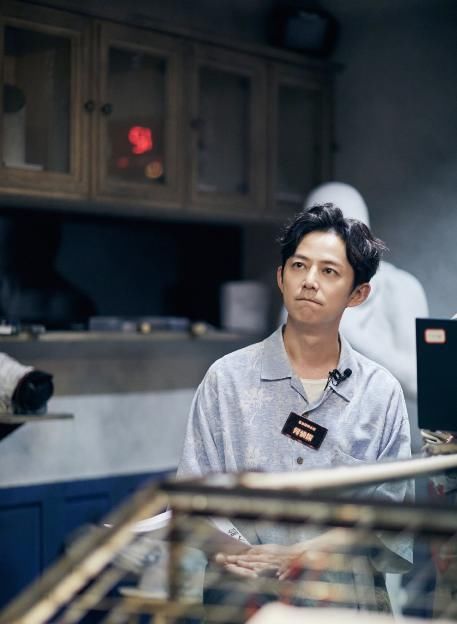  密室|密逃最后一个密室玩太大，黄明昊被困水箱两小时，粉丝集体揪心