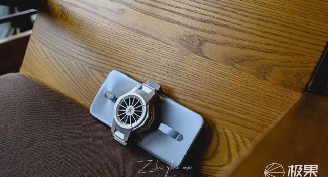 游戏|144Hz “滑”到手软,银翼风暴堪比“空调”,这款手机简直就是为游戏而生。