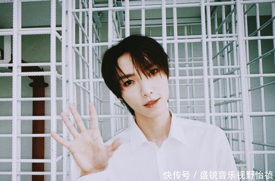 表现|赵磊眼神干净,声音清澈,创造营之旅表现真的很棒