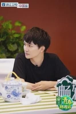  杨迪|下跪的杨迪，也救不回《青春环游记2》！