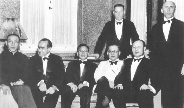  仅剩|杜月笙去世前仅剩10万现金，烧掉了数亿的欠条，原因体现了大智慧