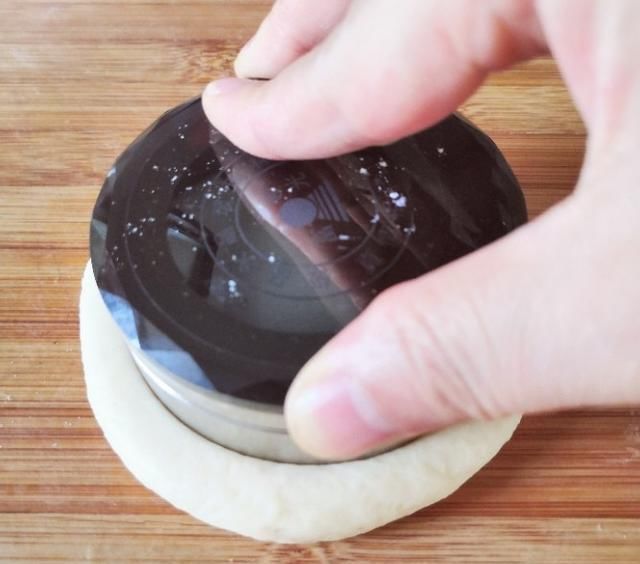 牛奶|烤箱自制小烤饼,外脆里软,香气扑鼻,比面包简单,比馒头有味