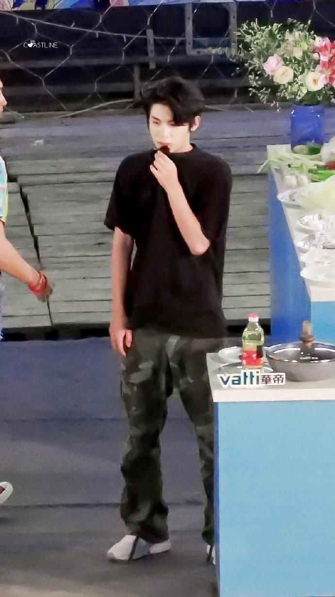  录制|Justin综艺录制饭拍新鲜出炉 大名鼎鼎贾大厨又将重出江湖