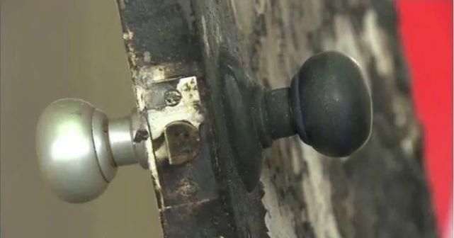  关键时刻|【安全】这扇门，关乎生死！关键时刻，一定要关好！