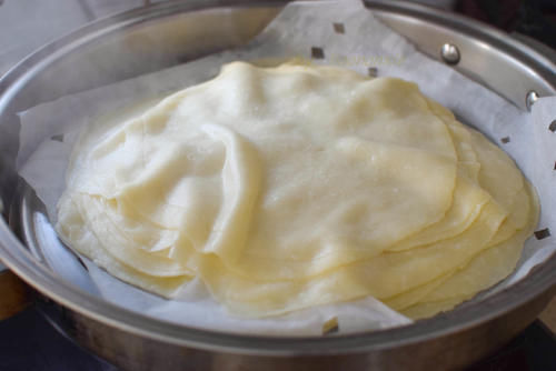  好吃|做了好多次薄饼，这种方法最简单，薄如纸，软如丝，卷菜特好吃