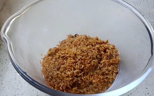  糯米|软软糯糯的糯米肠，开锅那一刻馋了，吃了一口就忘不了