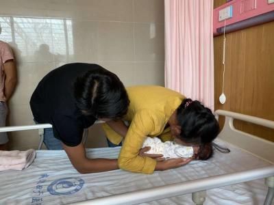  千里|婴儿出生46小时被偷，民警76小时千里寻回 宝贝：警察叔叔带你回家