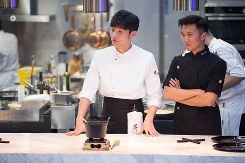 当场|李健当场向选手发难?看似尖锐的提问,实际是为了让她更好选择