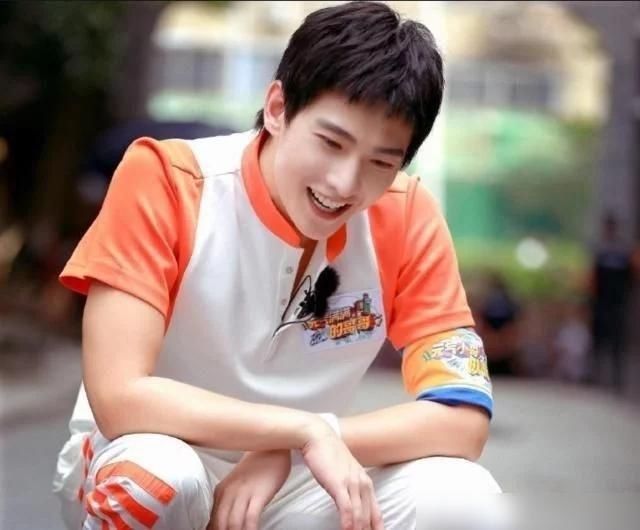  哥哥|《元气满满的哥哥》：吴奇隆被保安摁倒在地，导演：那是艺人！