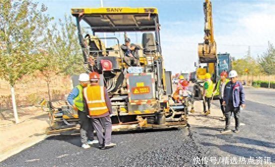 让群众“出门柏油路” 助枸杞登上“直通车”