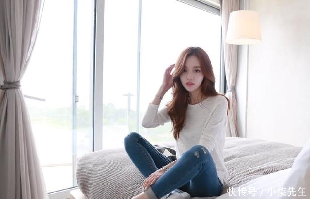 牛仔裤|简约减龄的牛仔裤装扮,让你身姿窈窕,气质唯美迷人