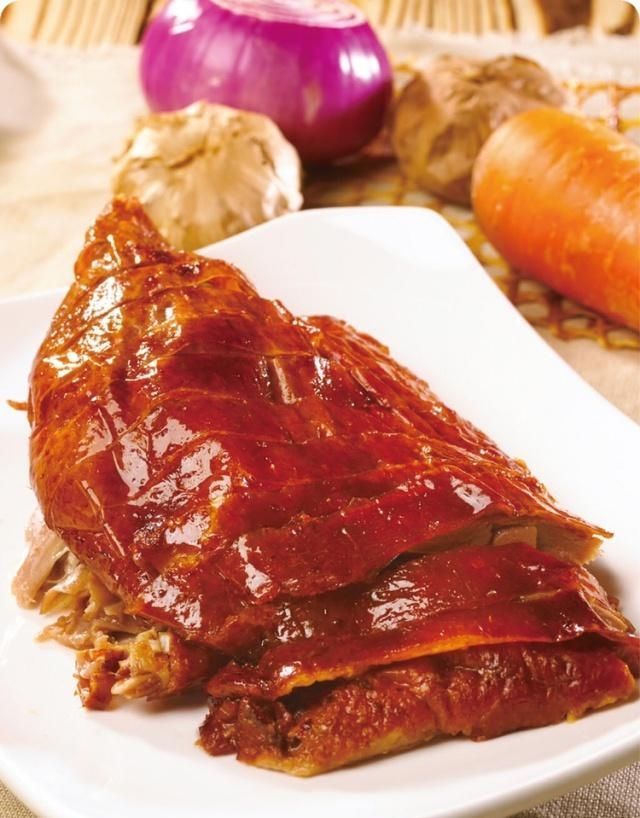 吃货|广式烧鹅这样做,皮脆肉嫩,肥而不腻,作为吃货必吃的美食