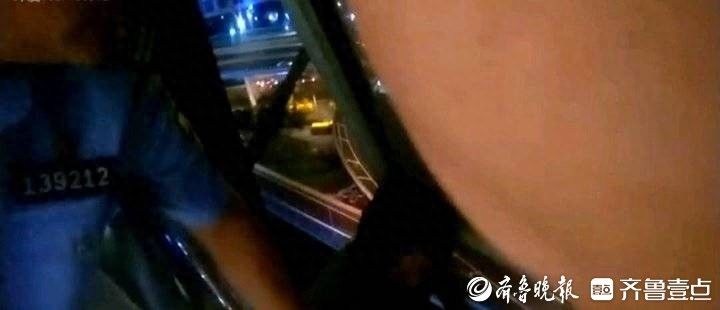 15楼窗边，济南民警耐心倾听加劝说，最终成功救下轻生女子